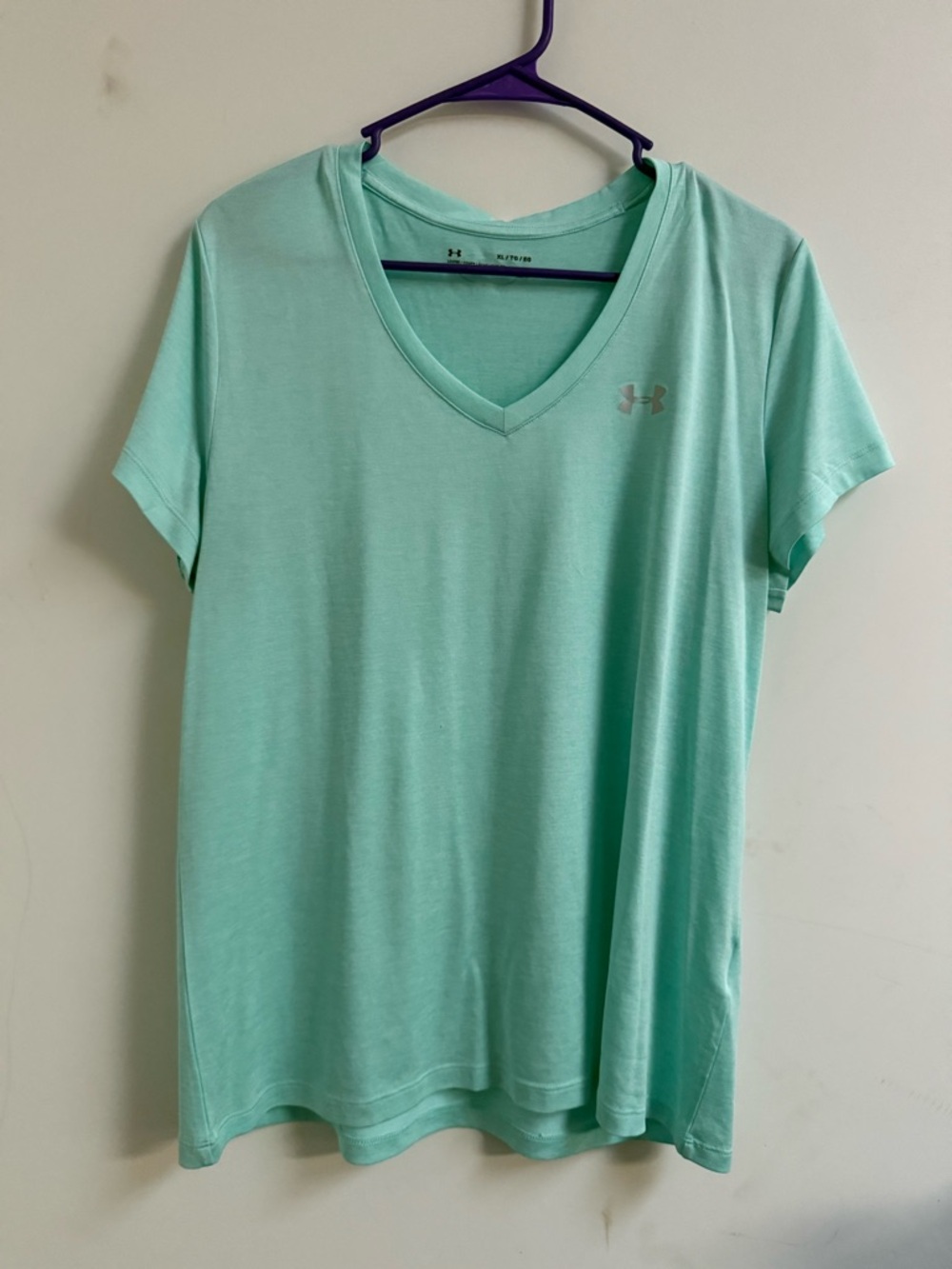 Women’s Mint V-Neck Short Sleeve Tee